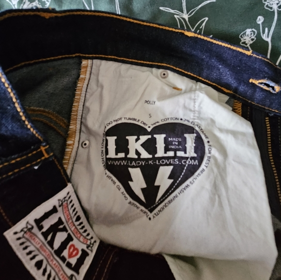 Lady K Loves NWT dark indigo Polly jeans size small - Picture 7 of 7